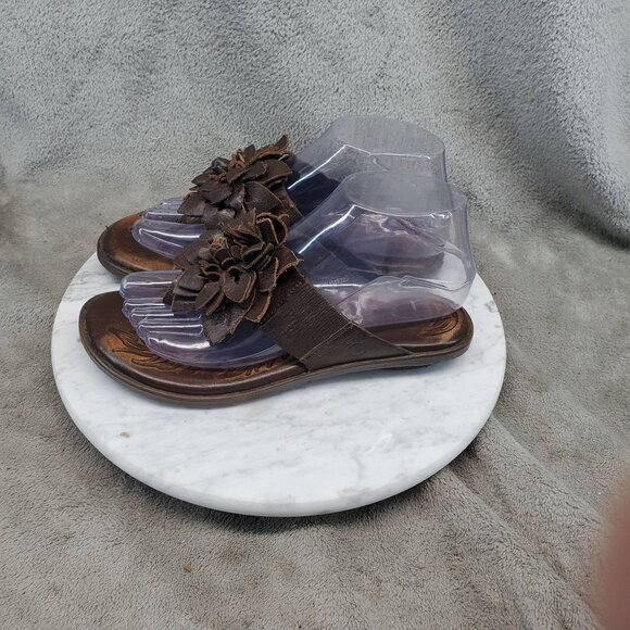 Born Shoes Womens Size 6 M/W Astrid Flower Brown Leather Thong Sandals - Picture 1 of 10